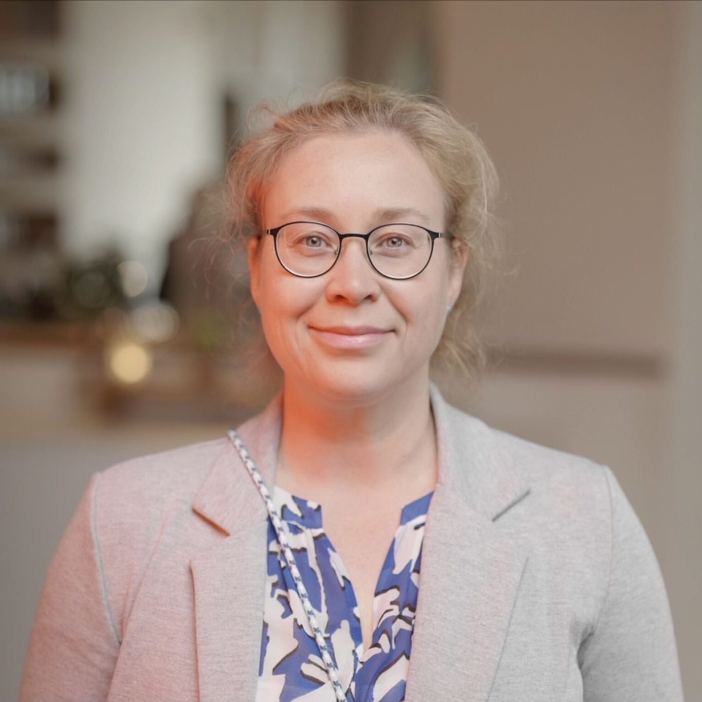 Katrin Zinke als Porträtfoto Katrin Zinke als Porträtfoto